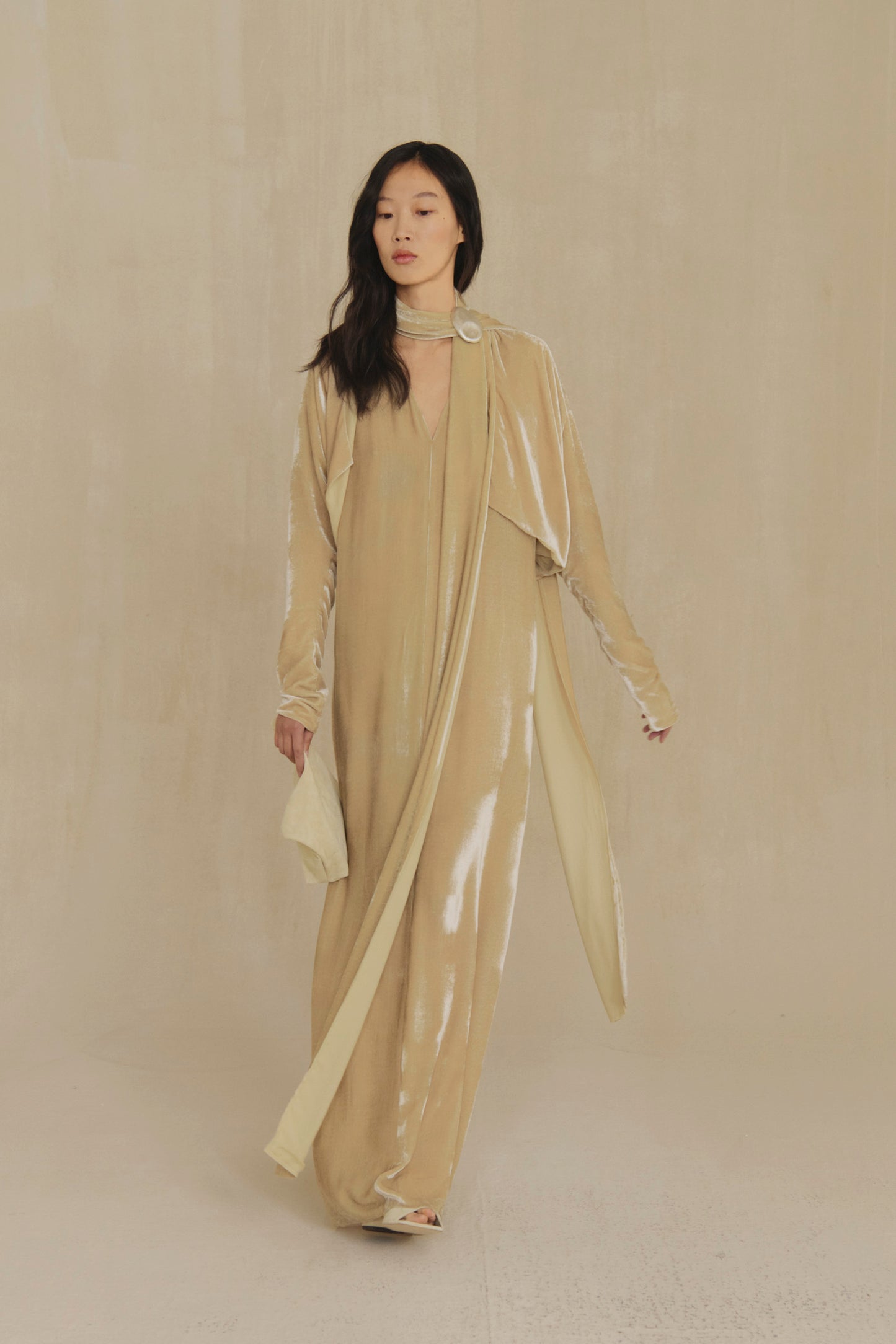 Iris, pearl velvet jacket