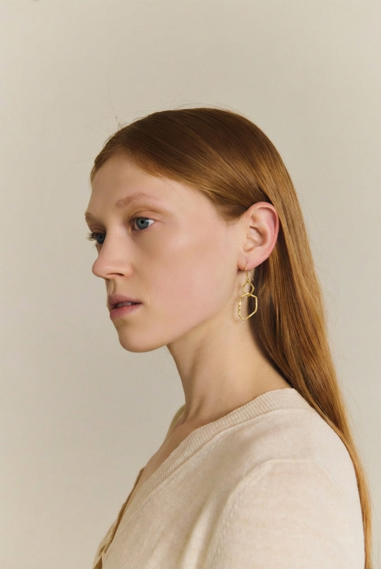 Irus S, pendientes dorados