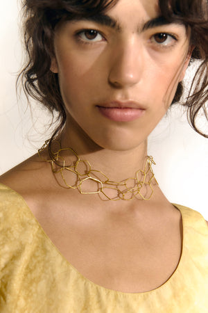 Irus, collar dorado