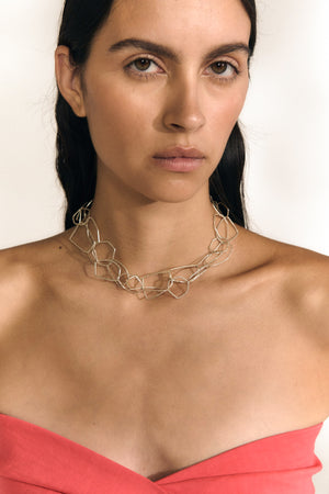 Irus, collar de plata