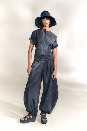 Isla, pantalon bombacho de popelin azul marino maltinto