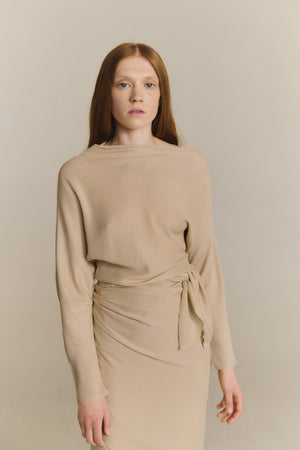Isolde, top de seda beige