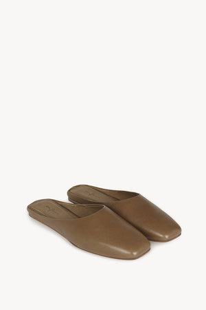 Jackie, mule in khaki green leather