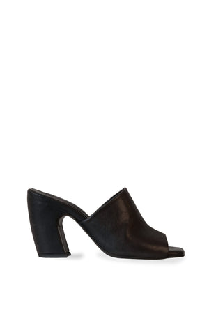 Janis, black leather mules
