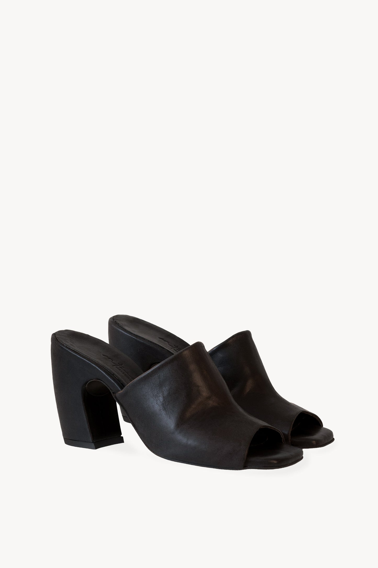 Janis, mules de piel negro