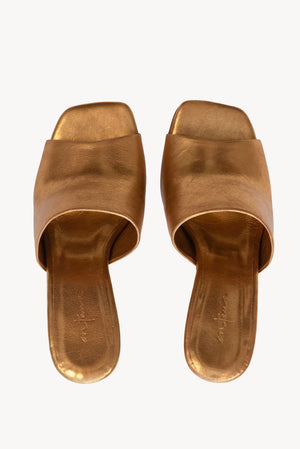 Janis, mules en dorado