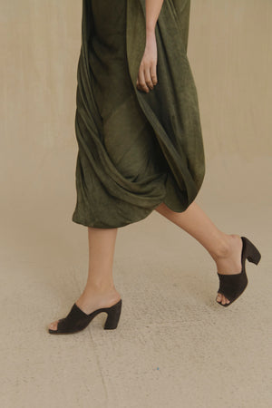 Janis, café suede mules