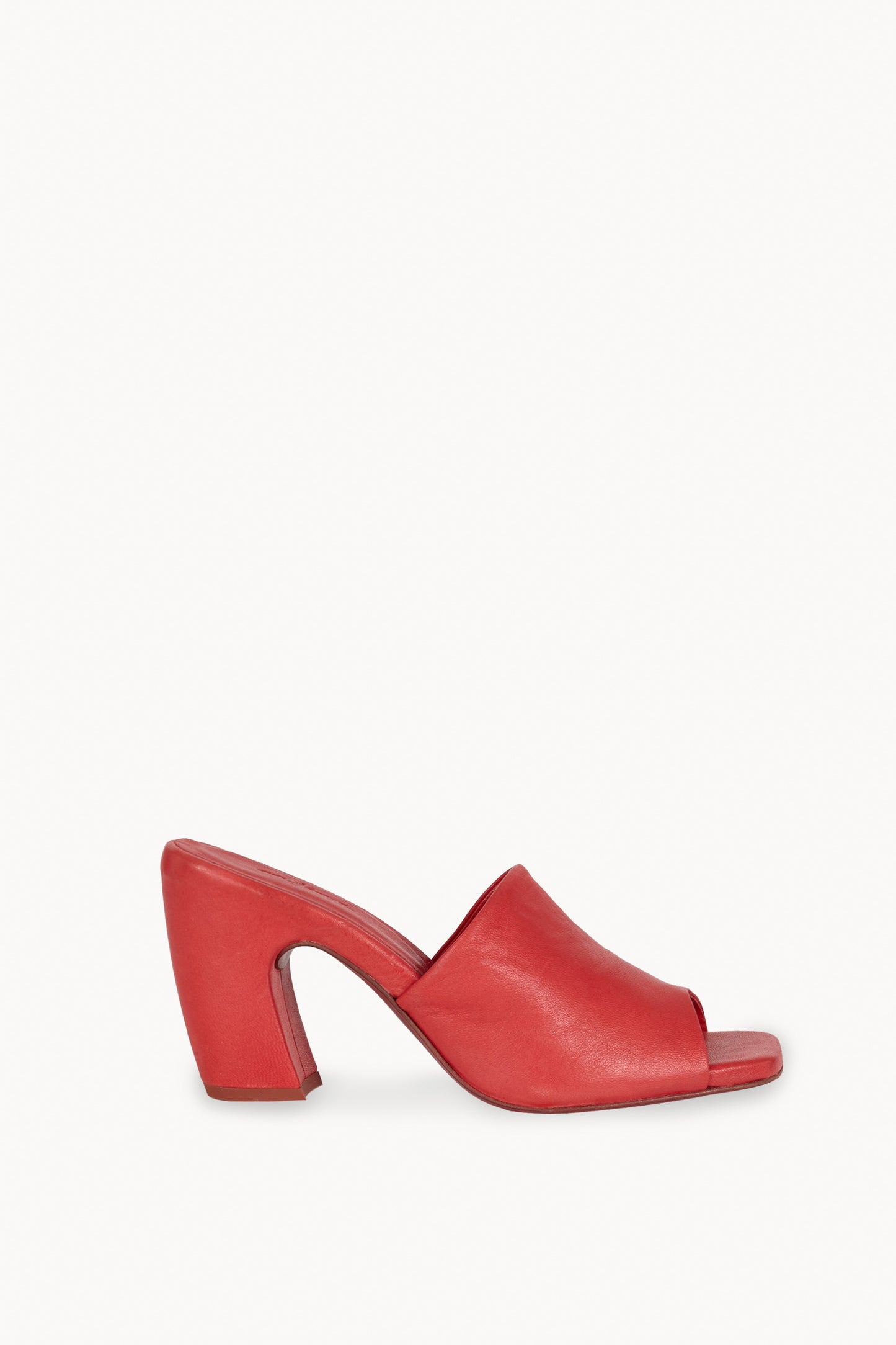 Janis, mules de piel rojo hibisco