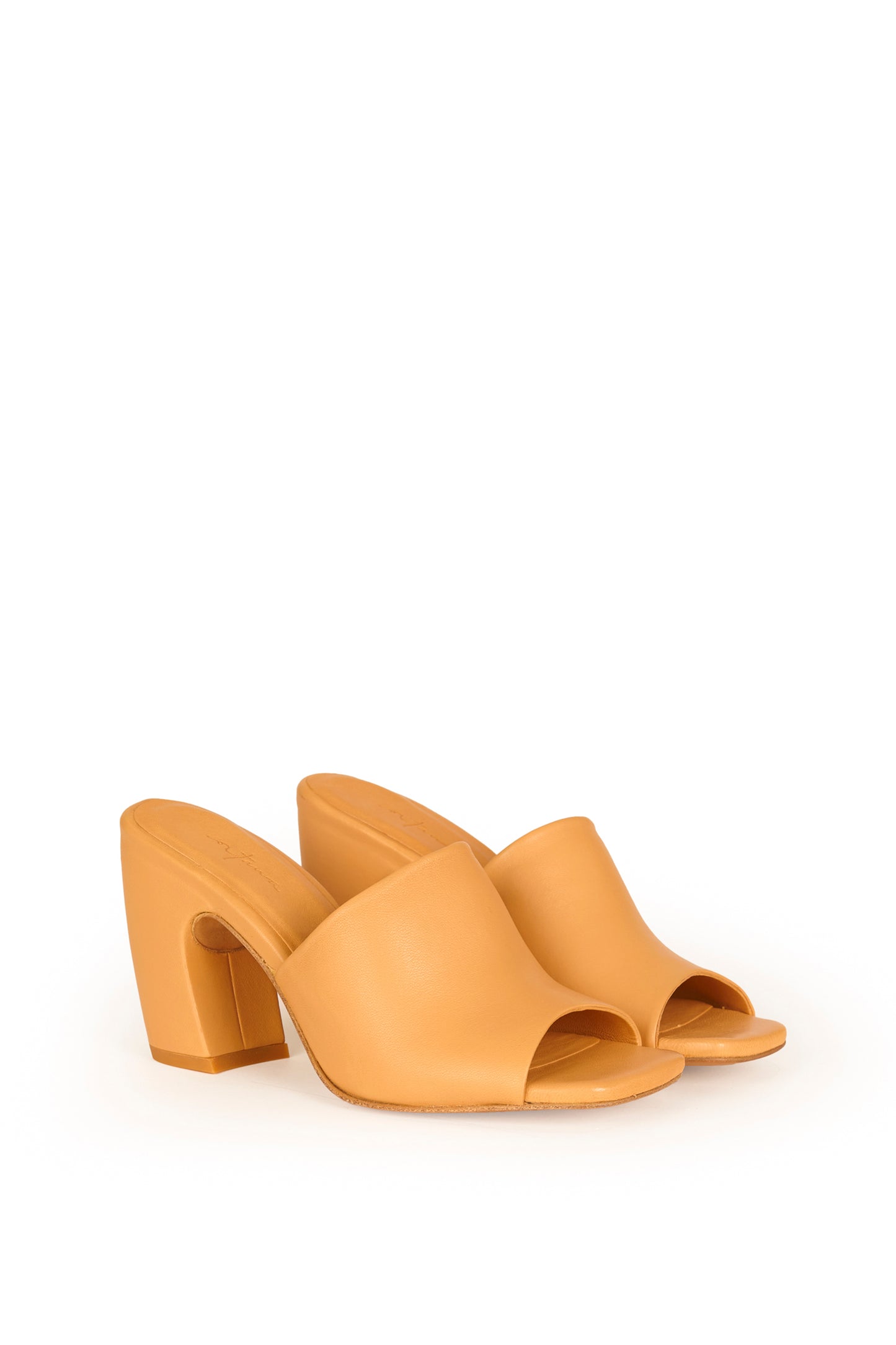 Janis, mules in peach