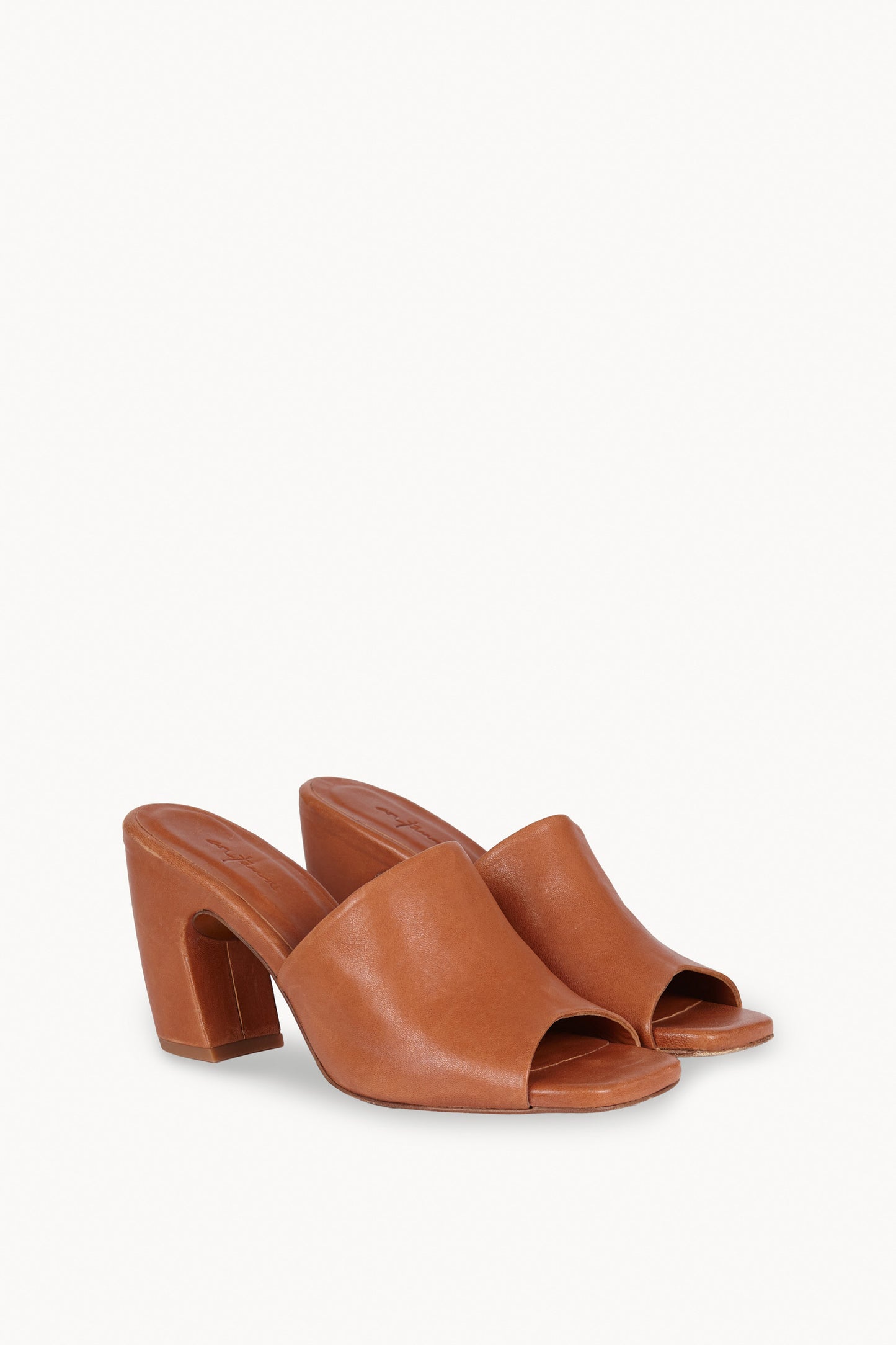 Janis, mules de piel marron cuero