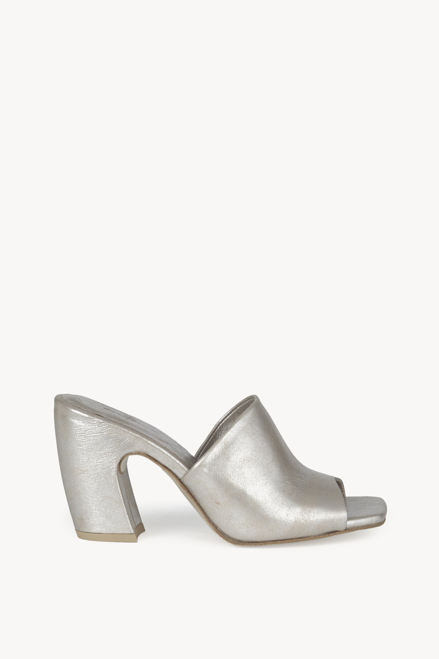 Janis, mules en blanco plateado