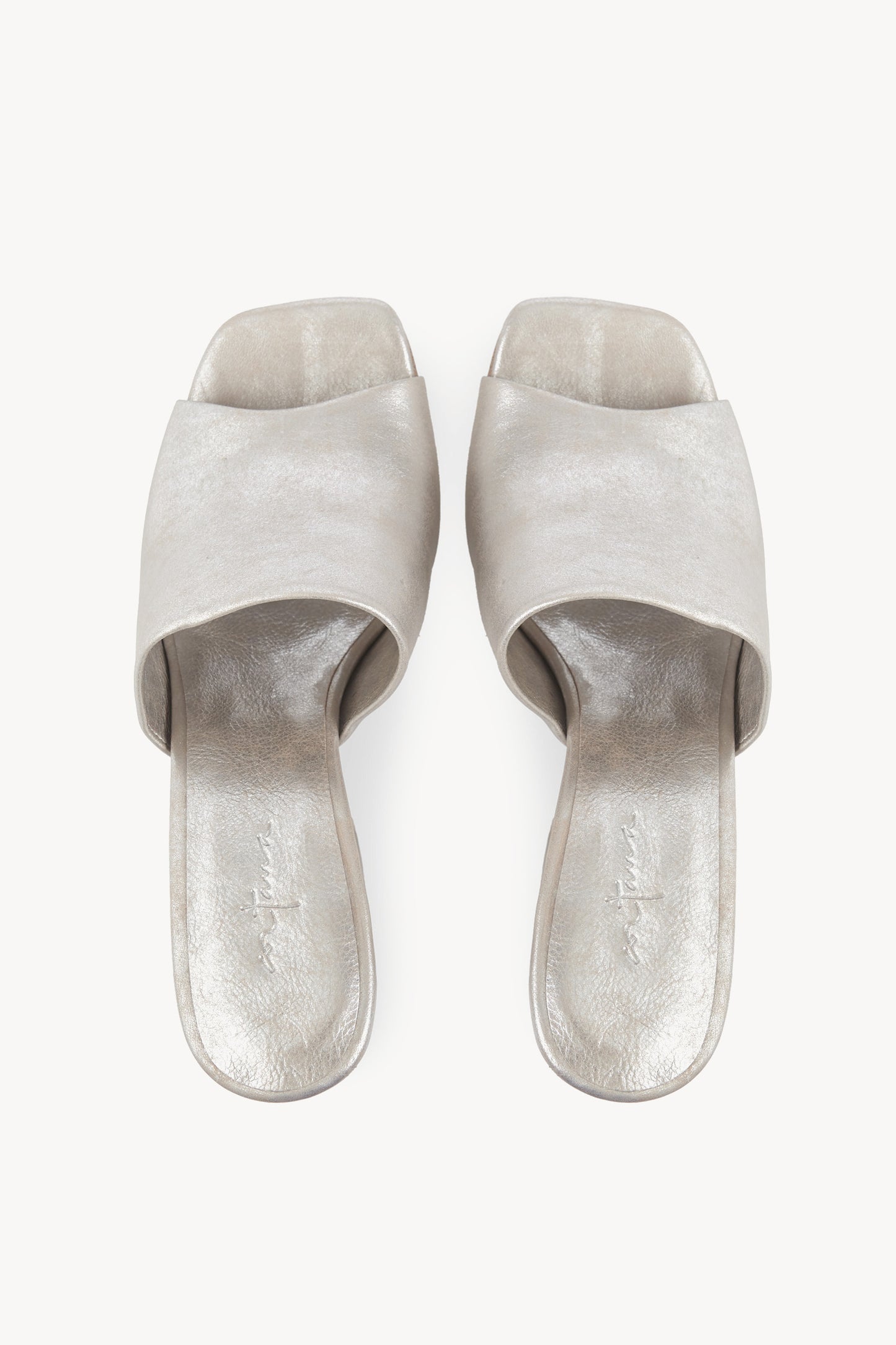 Janis, mules en blanco plateado