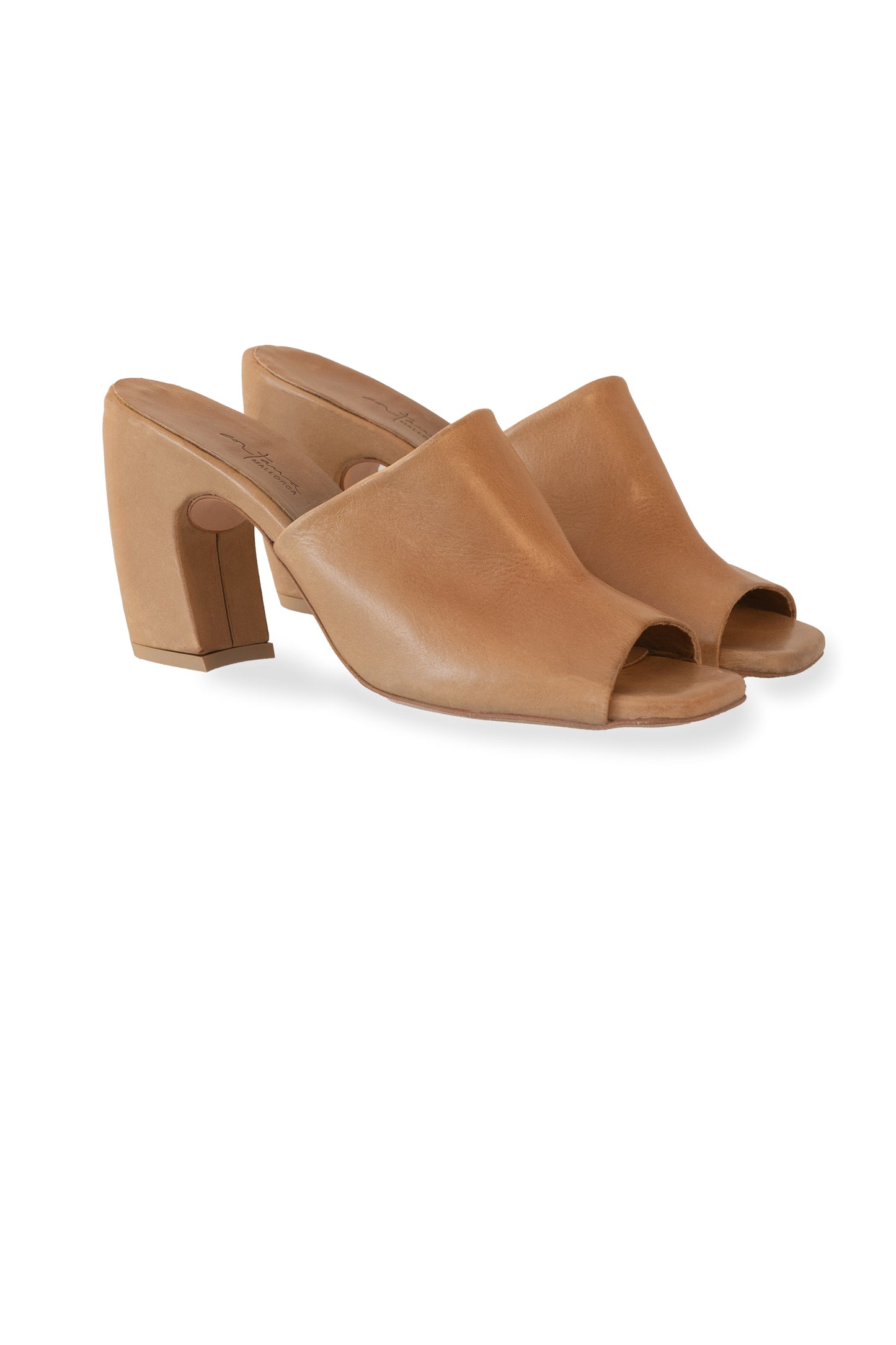 Janis, mules in camel