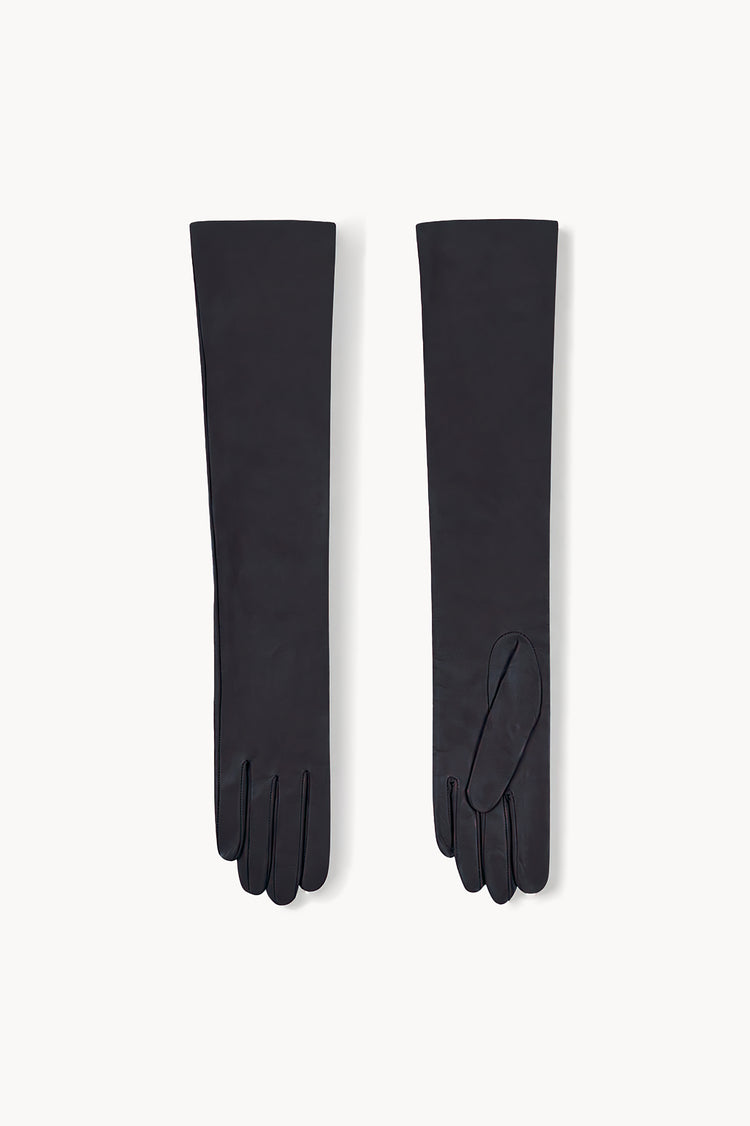 Jin, grey leather gloves