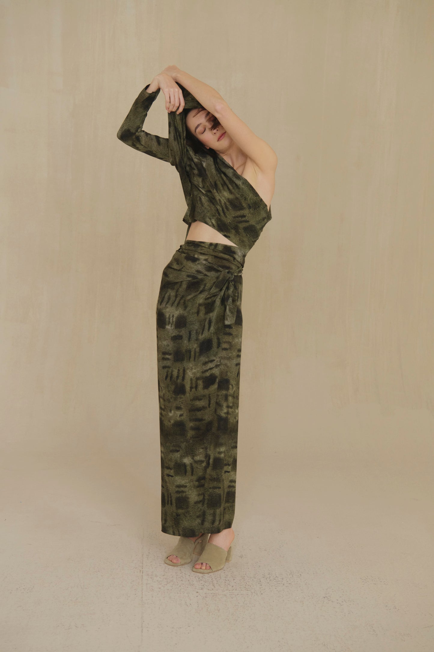 Pareo, falda de seda alva print