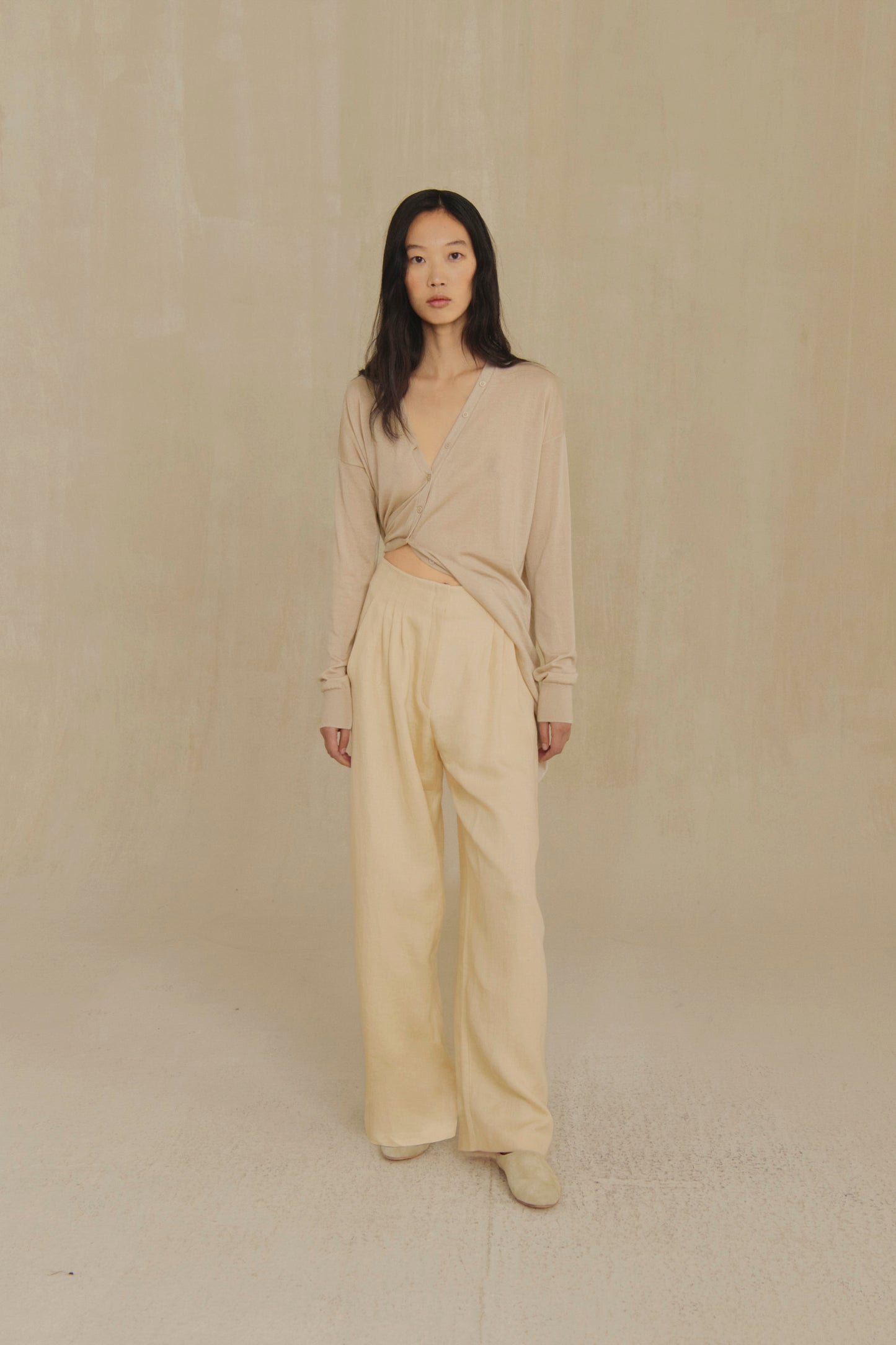 Kyo, sand linen and wool trousers