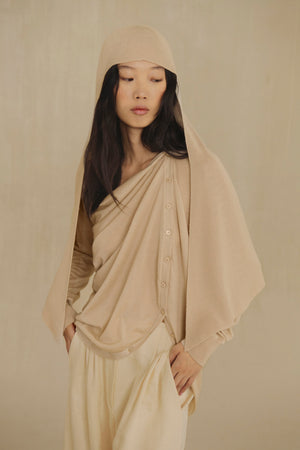 Nua, beige cashmere fluid multi-wear hood