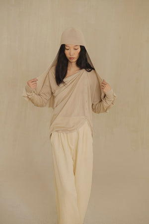 Nua, beige cashmere fluid multi-wear hood