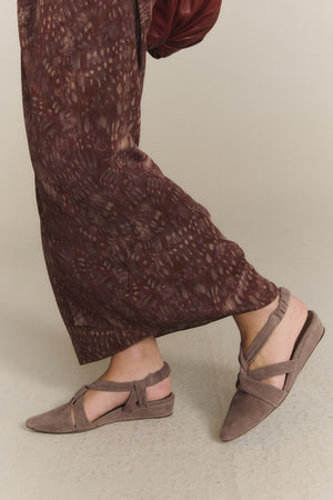 Knot, cocoa pointed shoe