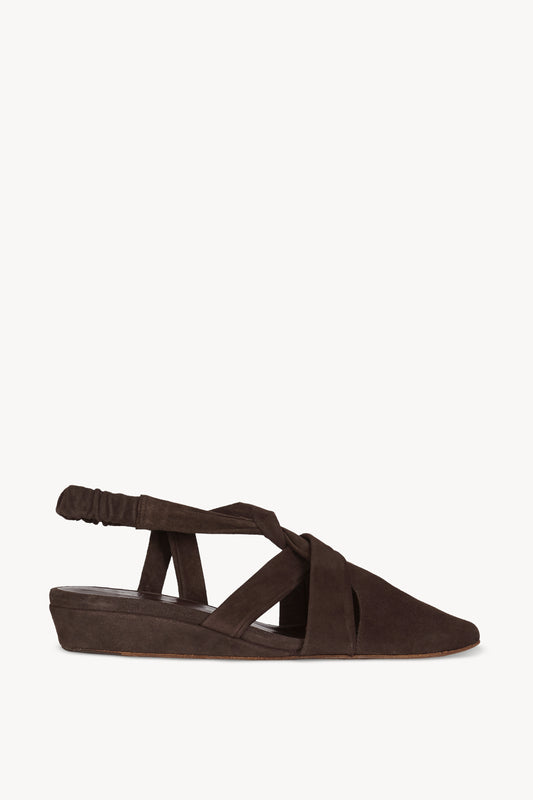 Knot, dark brown pointed shoe