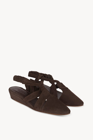 Knot, dark brown pointed shoe