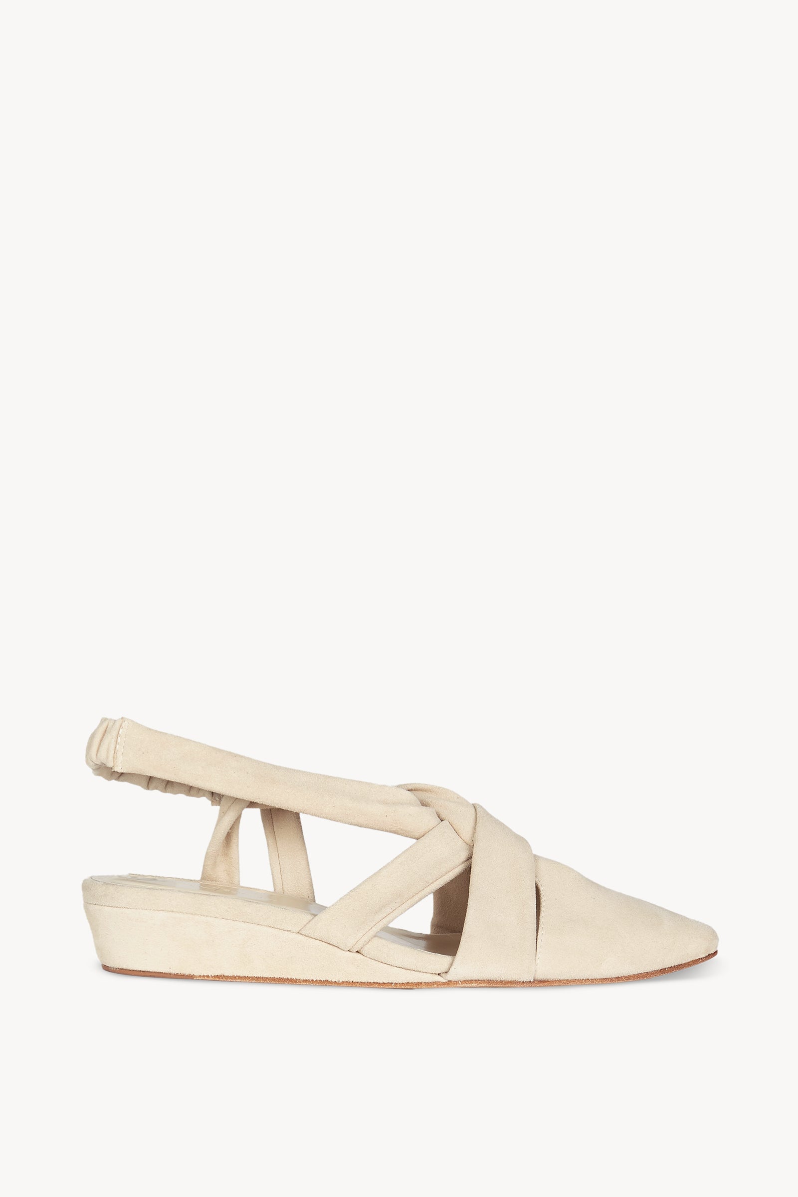 Knot, ivory pointed shoe