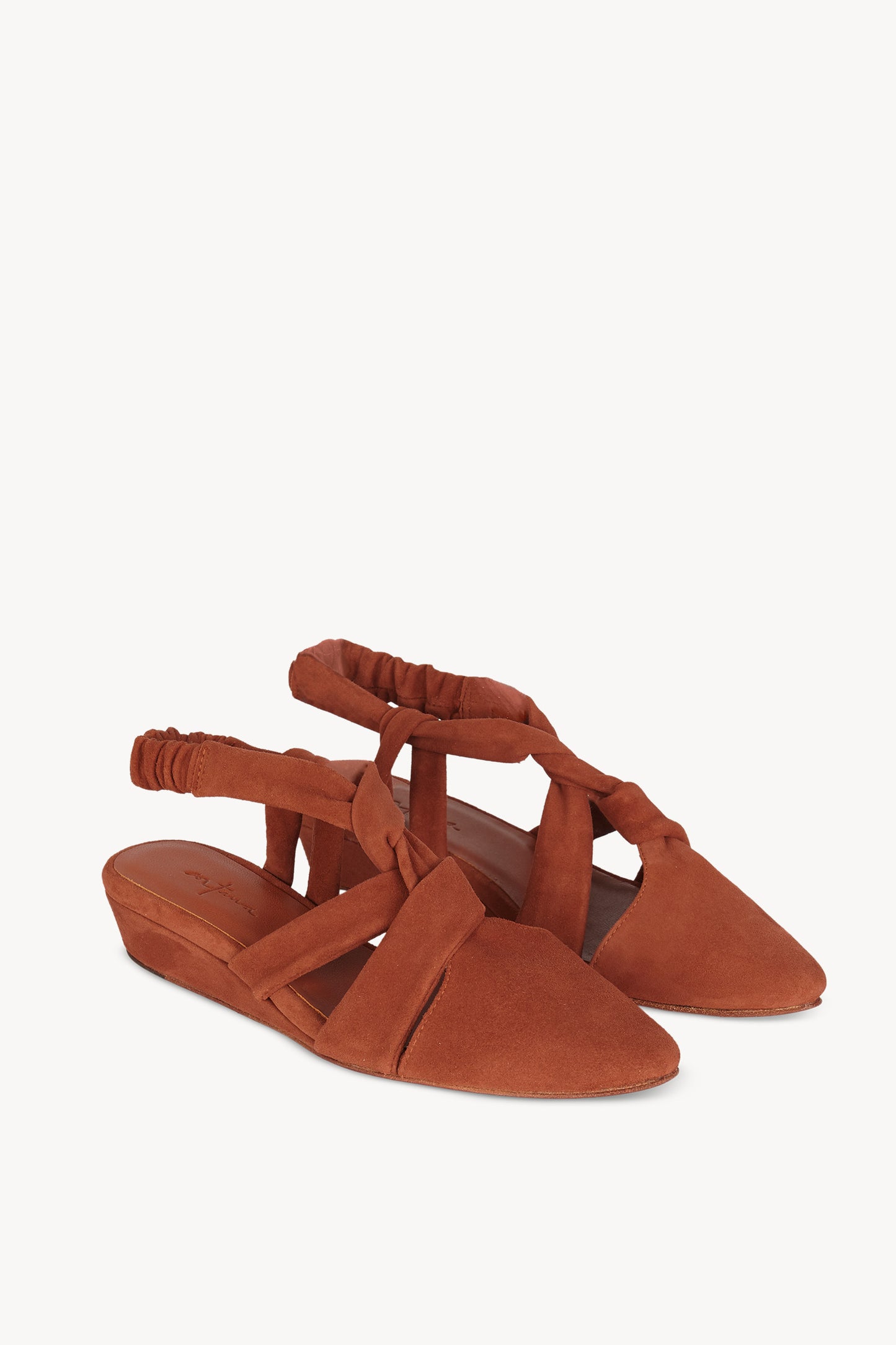 Knot, terracota pointed shoe