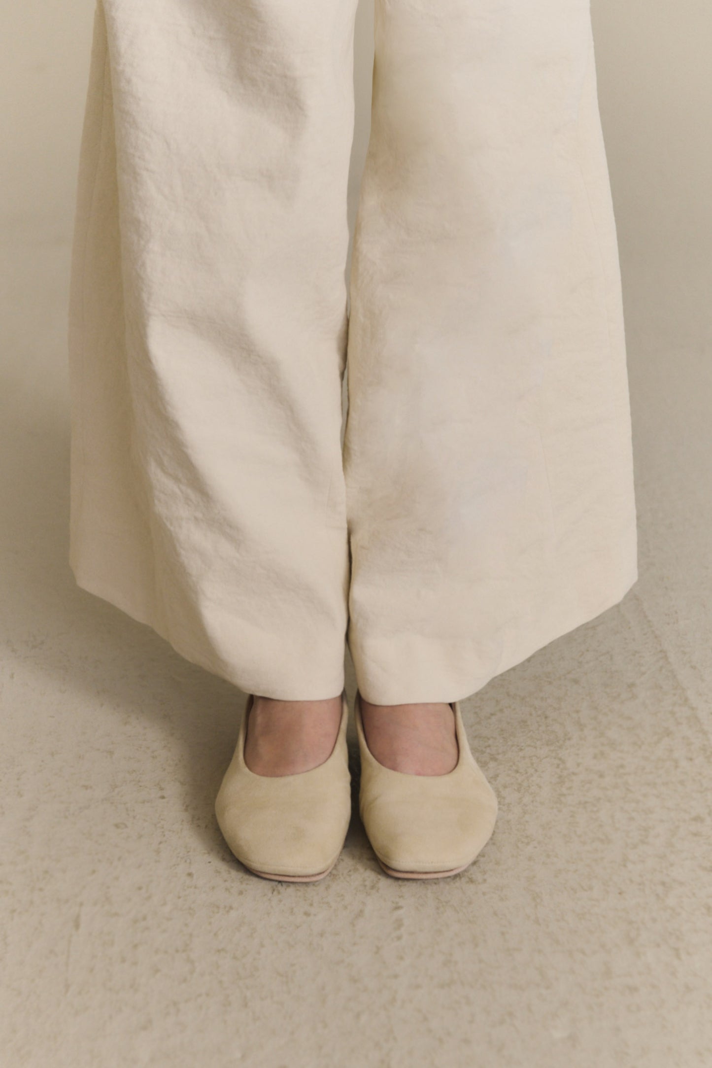 Lara, bailarina de ante marfil