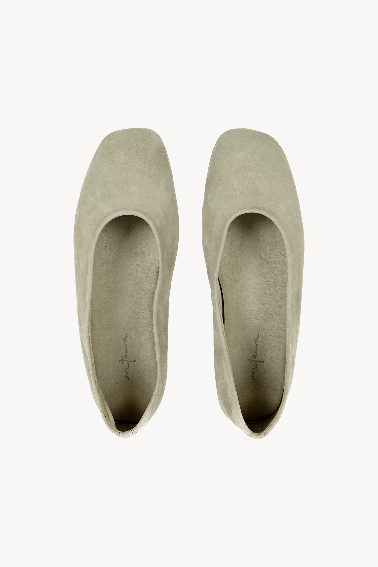 Lara, bailarina de ante aqua