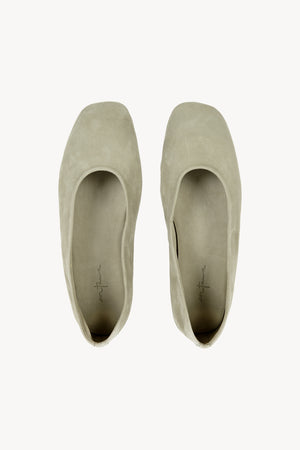 Lara, bailarina de ante aqua