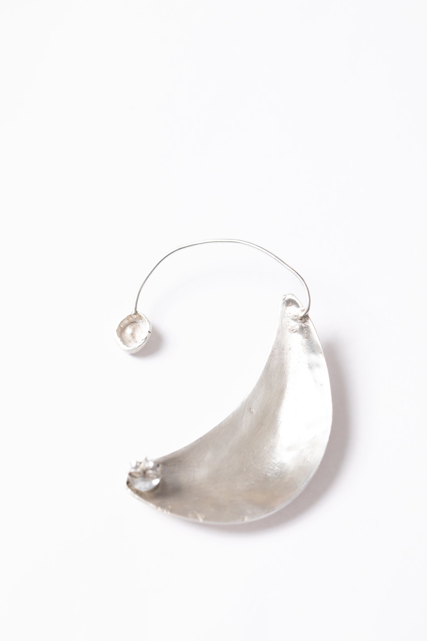 Leuksna, earcuff earring in silver