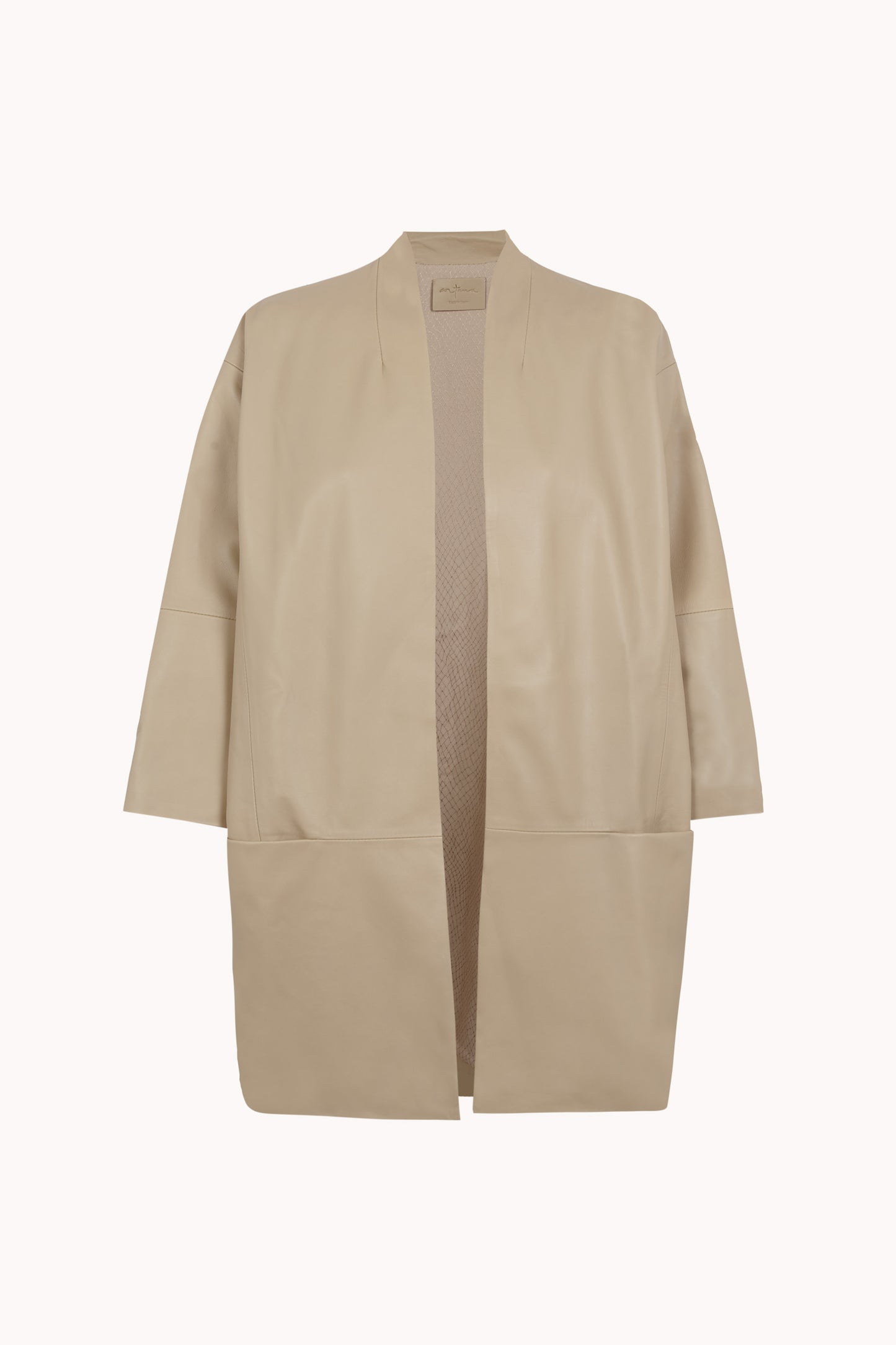 Lira, khaki fur coat