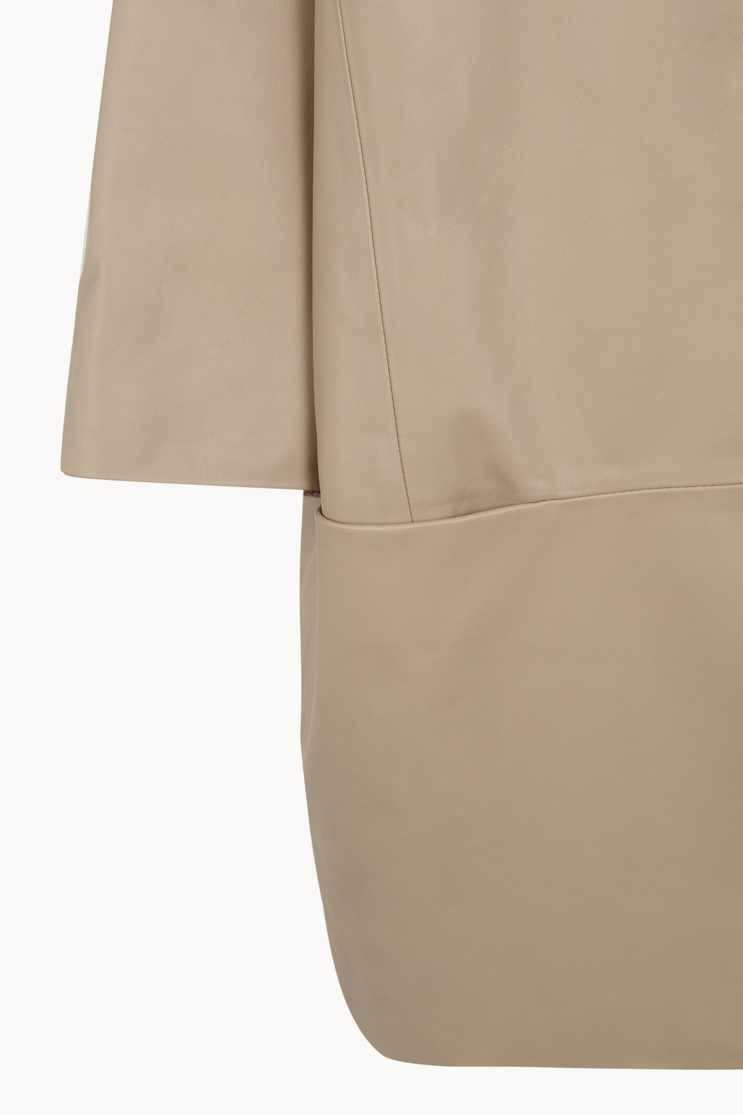 Lira, khaki fur coat