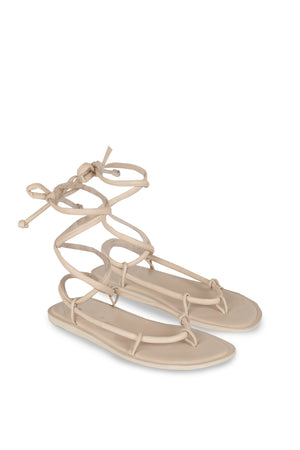 Lou, beige flat sandal