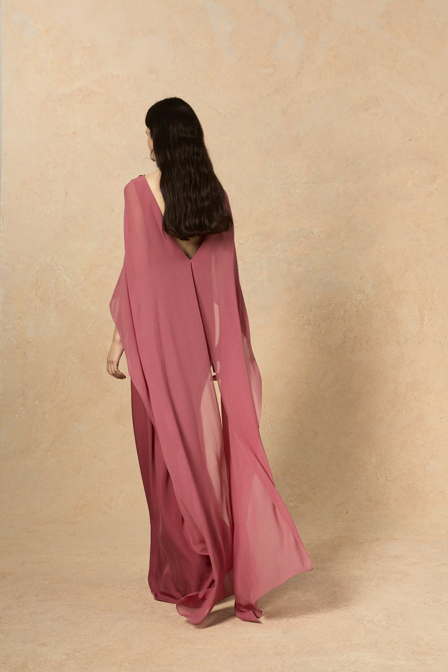 Luana, dress in pink silk