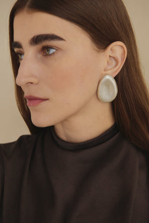 Lucia M, pendientes plateados