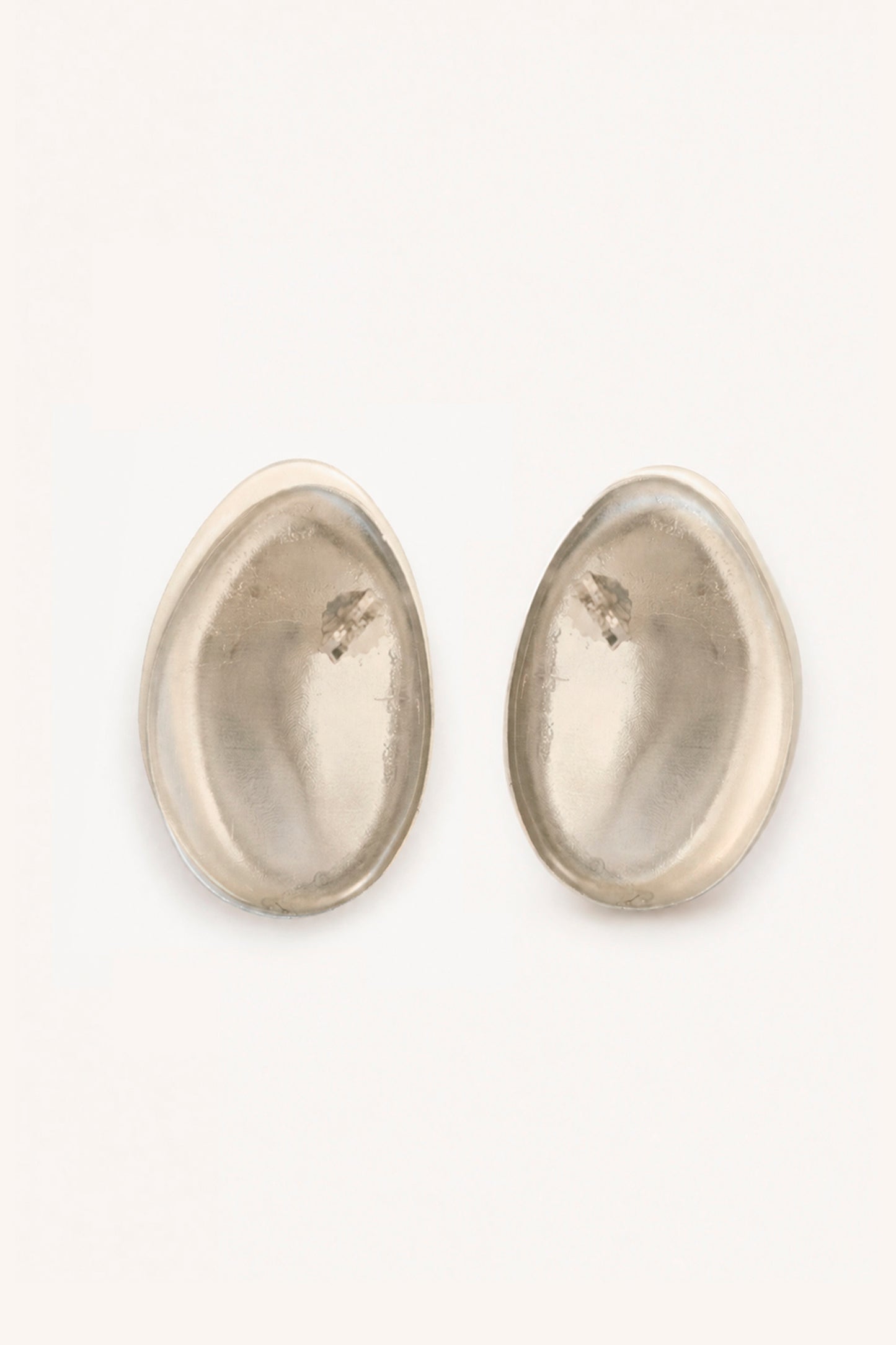 Lucia M, pendientes plateados