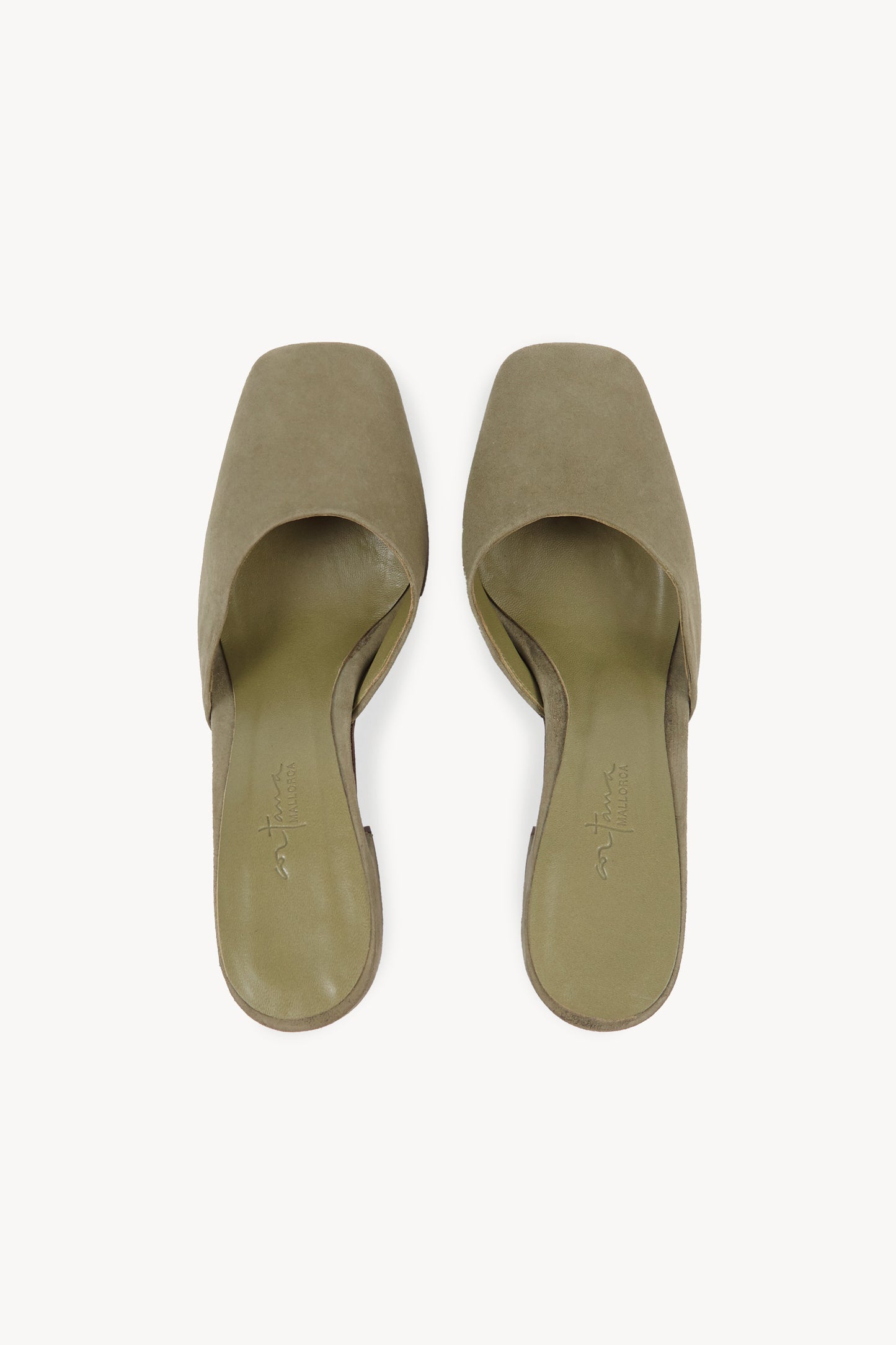 Luna, mule en ante verde mate