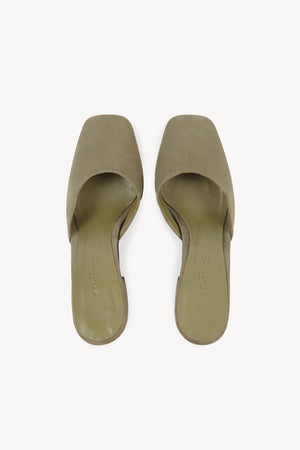 Luna, mule en ante verde mate