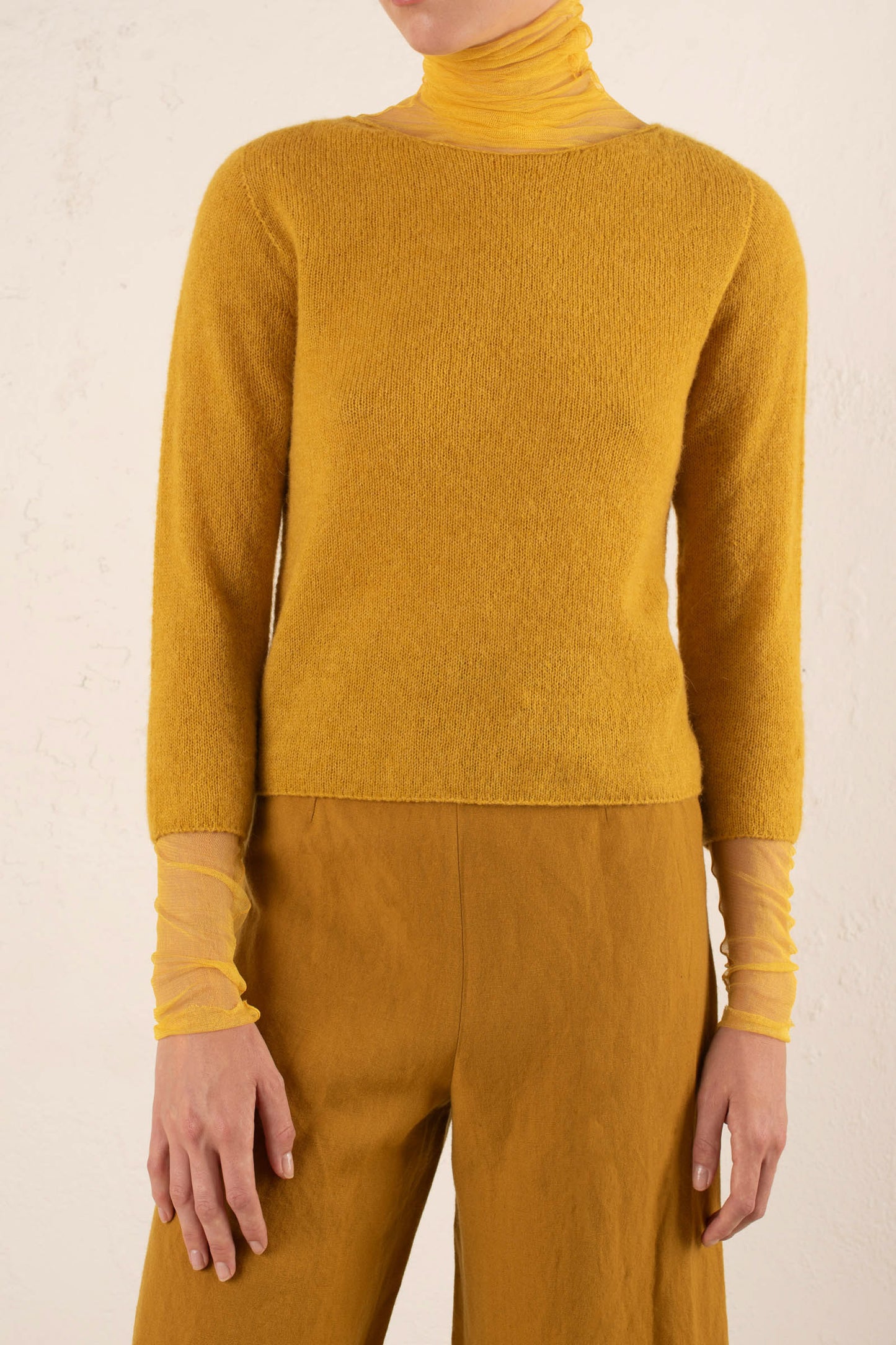 Lyn, yellow jumper in an alpaca, cashmere and silk blend