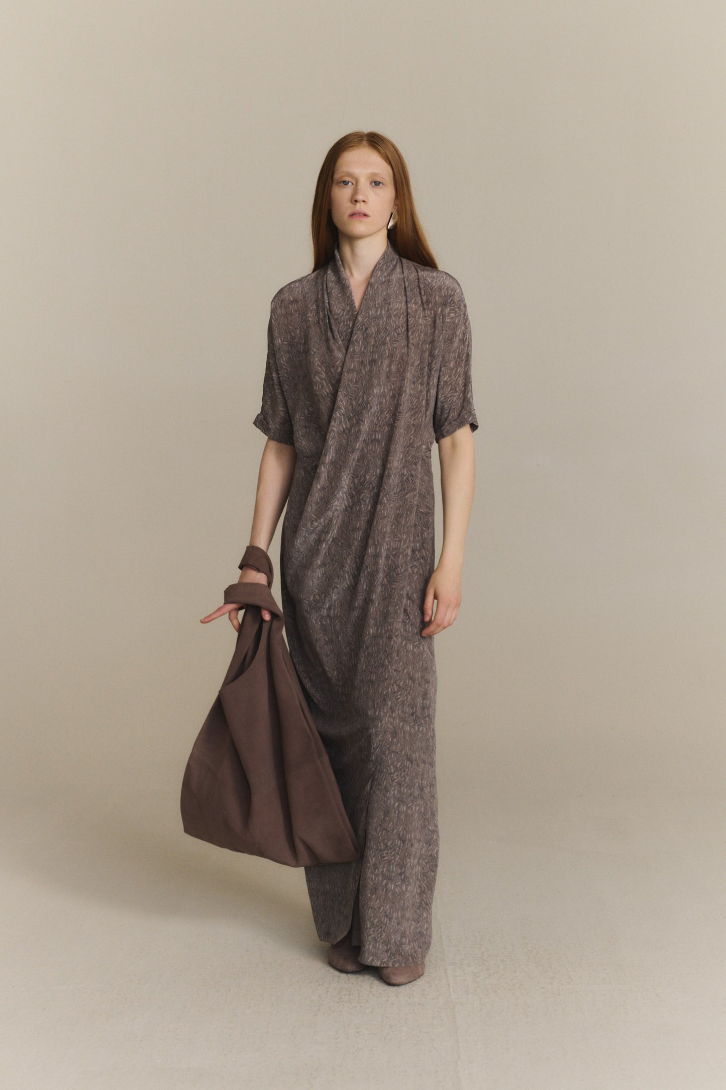 U XL, bolso de ante cacao