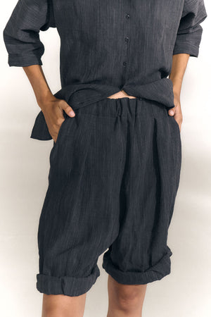 Marina, pantalon corto denim oscuro