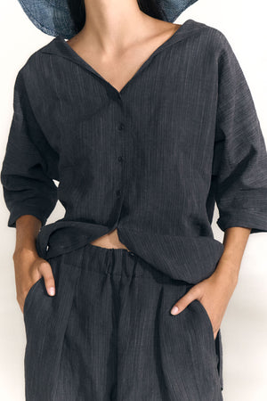 Marina, pantalon corto denim oscuro