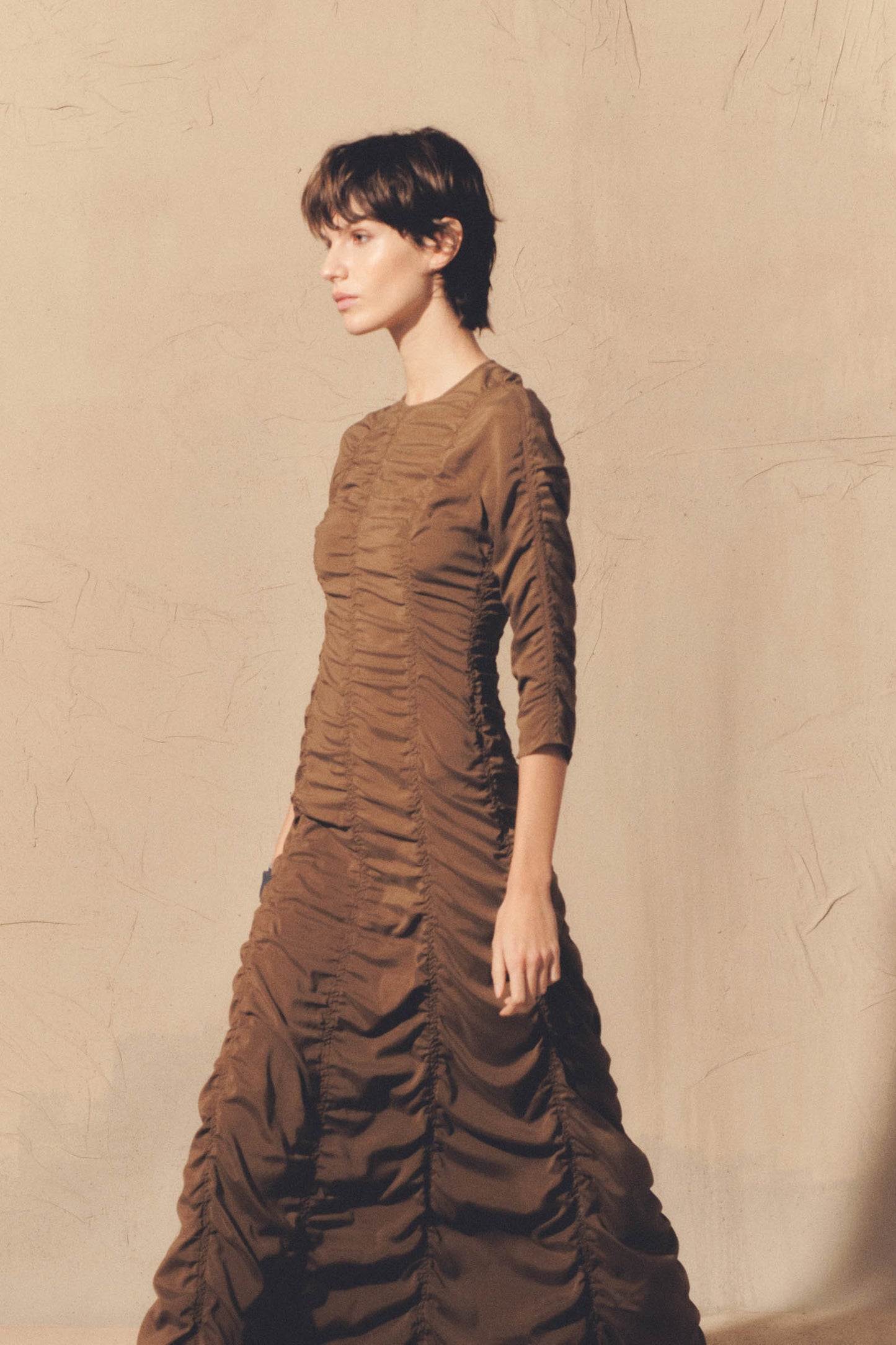 Martha, brown dress