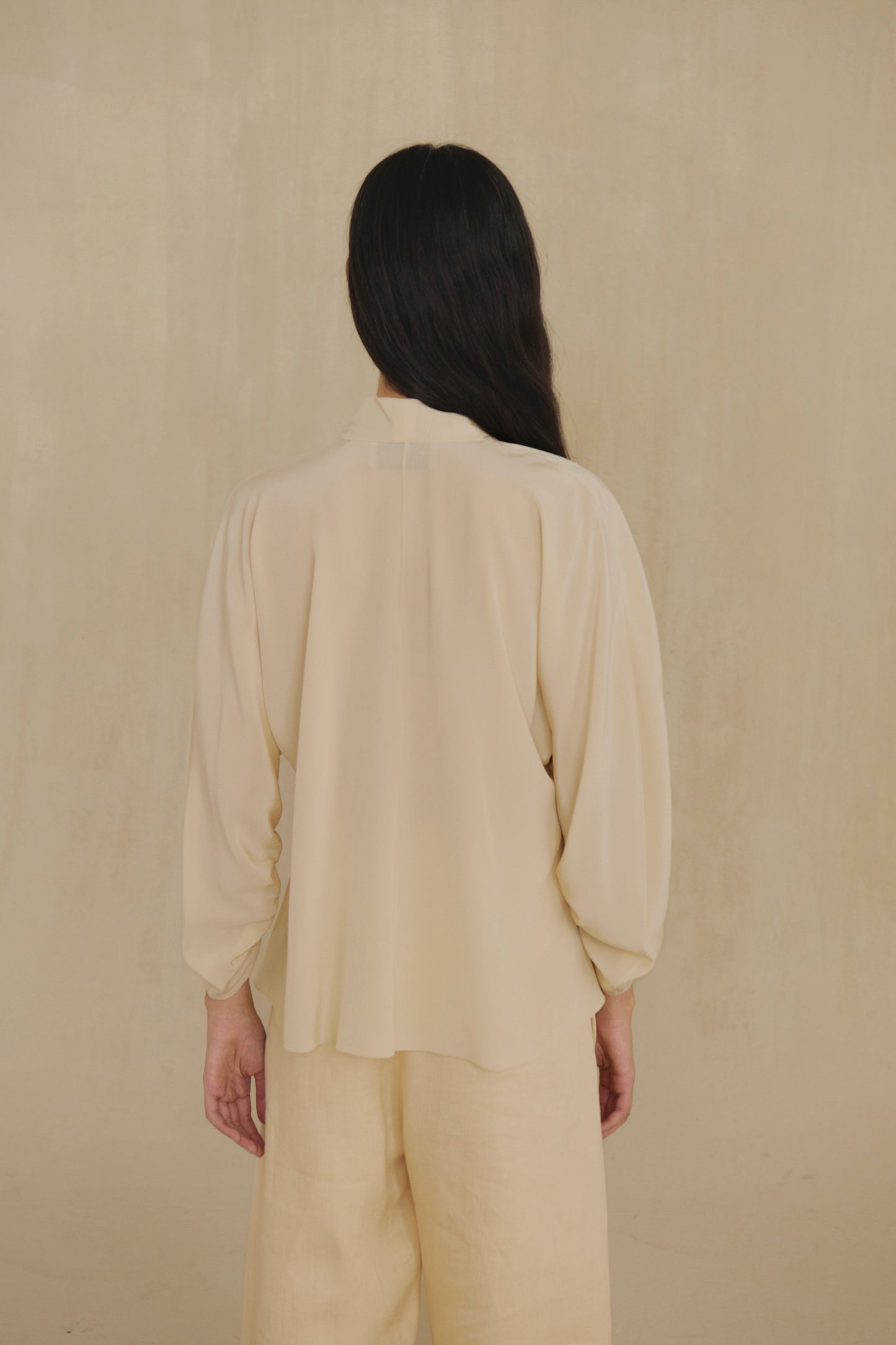 Medina, blusa de seda marfil