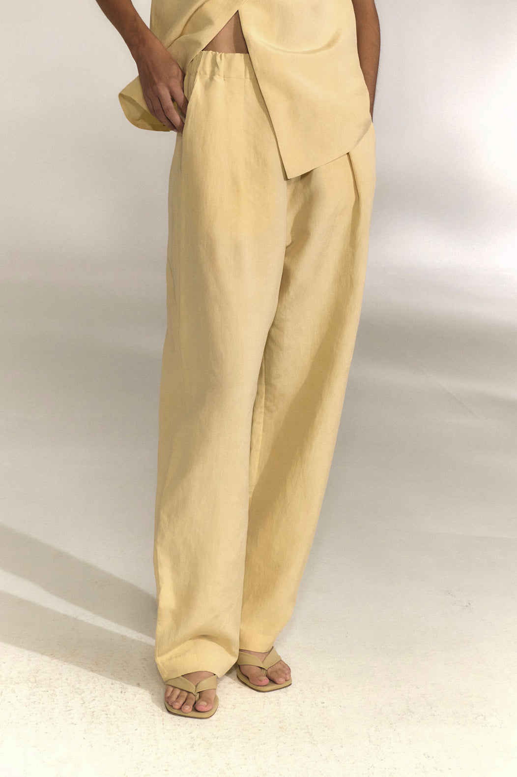 Mel, beige mares linen and silk pants