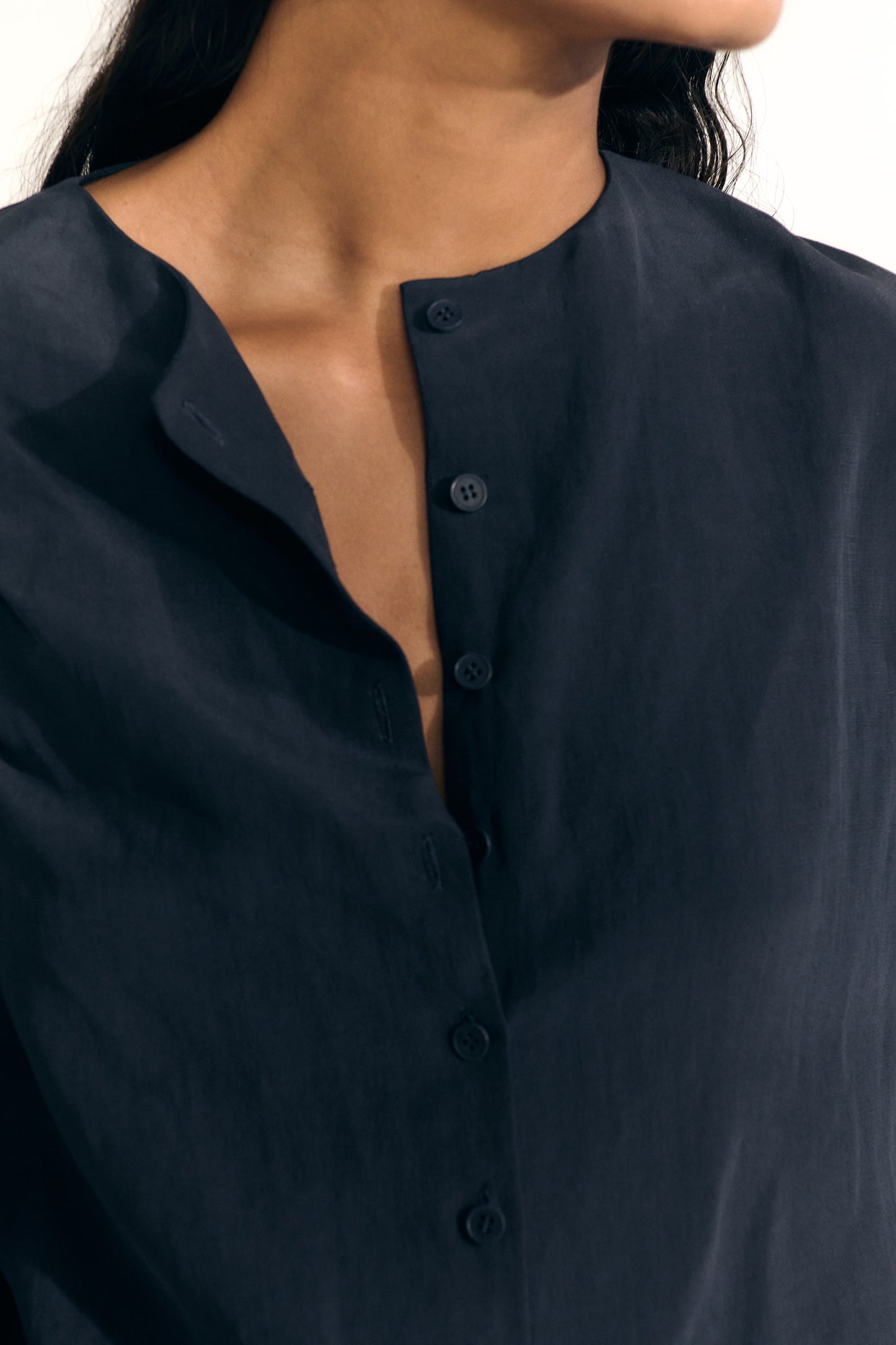 Mel, pure navy oversized shirt in linen and silk