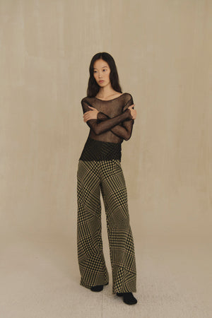 Mesh, stretch wool mesh top