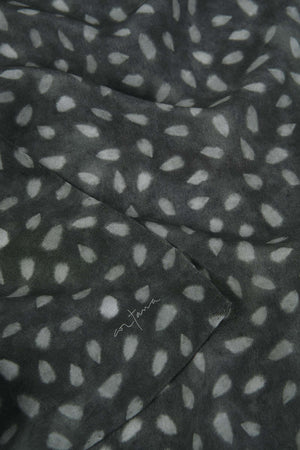 Mint, pañuelo rectangular en crespon de seda estampada