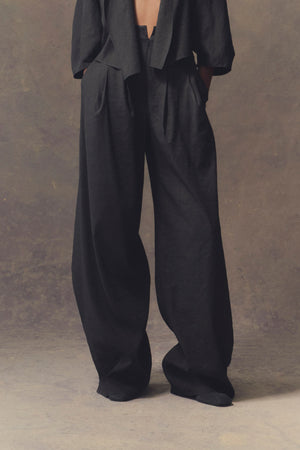 Mira, graphite high-waisted pants